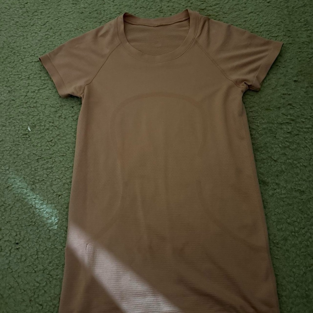 Lululemon Swifly Tech